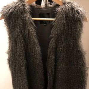 Dynamite Gray Faux Fur Vest Size M-L